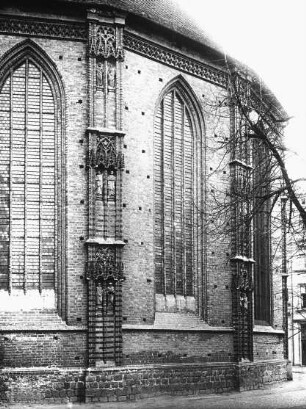 Brandenburg, St. Katharina, Chor v. Außen