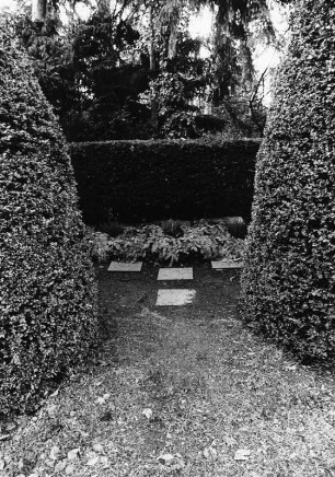 August Buxbaum; Darmstadt, Am Waldfriedhof 25 L 2 h 1