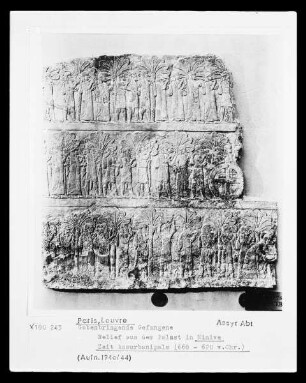 Kriegsgefangene bringen Tribut, Relief aus dem Palast von Ninive?