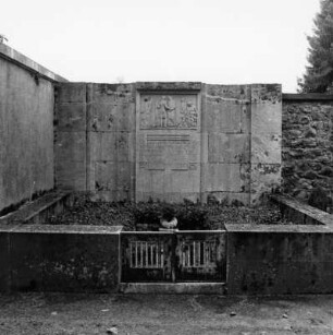Philipp Friedrich; Darmstadt, Alter Darmstädter Friedhof IV Mauer 34