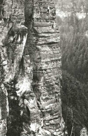 Sächsische Schweiz, Rathener Gebiet. Vexierturm. Seilschaft Paul Illmer in der Weinertwand (VIIa)