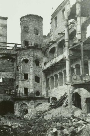Ruine des Residenzschlosses : Dresden-Altstadt. Ruine des Residenzschlosses