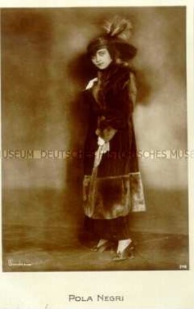 Pola Negri