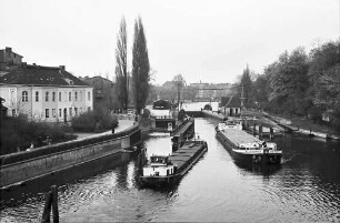 Berlin; Spandau: Schleuse