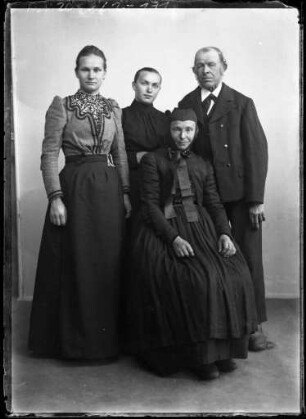 Familienbildnis