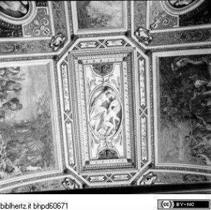 Freskierte Decke mit Stuckreliefs, Occasio (Virtus) und Fortuna