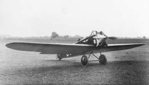 Udet-Tiefdecker "U 10", seitliche Vorderansicht : Technikgeschichte | Maschinenbau | Verkehrswesen | Luftfahrzeuge | Flugzeuge