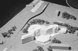 Freiburg: Oberpostdirektion; Neubau, Wettbewerb; Modell 1. Preis, Dipl. Ing. Frh. v. Branca, München