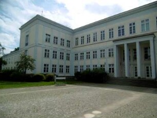 Eisenhüttenstadt: Grundschule "Erich Weinert"