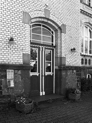 Wohnhaus; Schotten, Niddergrund 3