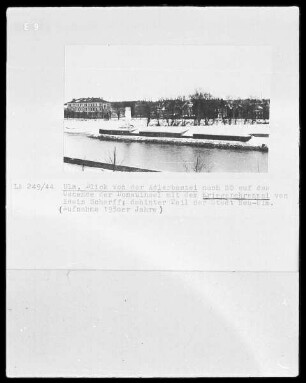 Ulm, Kriegerehrenmal auf der Donauinsel