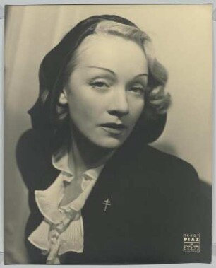 Marlene Dietrich (Paris, 1944) (Archivtitel)