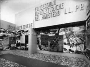 Ausstellung zu Leistungen der italienischen Regierung in Venedig