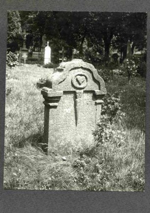 protestantischer Friedhof. Grabstein um 1720