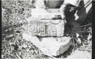 Hobomo, Glyphic Stone Fragment 10 (HBM: Frg. 10)