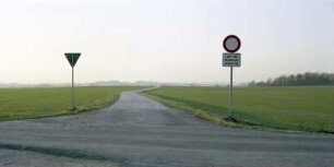 Kreuzung mit Wirtschaftsweg, Storcha