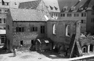 Freiburg i. Br.: Alte Gerichtslaube (Ruine) im Hof des Rathauses, von oben