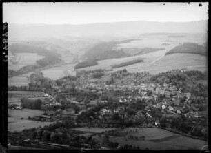 Plaue. Blick von der Schutzhütte auf Plaue und das Tal der Wilden Gera