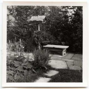 Deutsche Gartenschau 1950 auf dem Killesberg, Stuttgart: Sitzbank, Vogelhaus