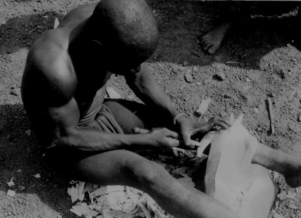 Carver carves a mask of the type ""Zamle""