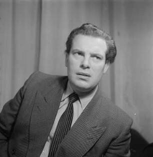 Porträtaufnahmen von Kurt Oligmüller, Schauspieler am Deutschen Theater Berlin : Porträt von Kurt Oligmüller