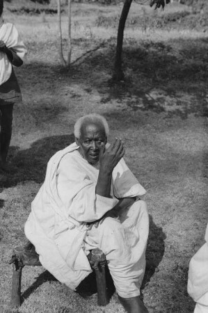 Bildnis eines älteren Mannes : Bild eines Mannes, der ein Nachfahre des "Wolega-Königs" von Baroda sein soll. Die Wolega (heute: Wollega) gehören zur Ethnie der Oromo.