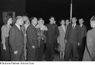 Mitglieder der chinesischen Delegation und des Konsums