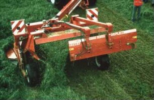 Fotografie: Futtererntetechnik, Mähwerk, Scheibenmähwerk, Mähaufbereiter