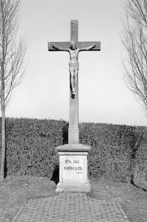 Friedhofskreuz (Friedhofskreuz); Hünfeld, Am Stück