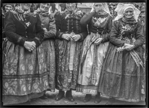Frauen in Tracht