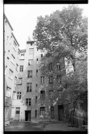 Kleinbildnegativ: Chamissoplatz, 1977