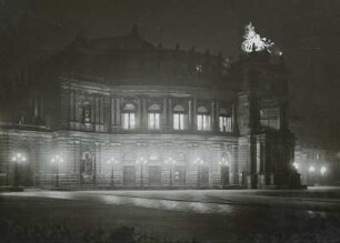 Dresden, Semperoper bei Nacht