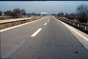 Ausfahrt aus Nebenfahrbahn Ost (Karlsruhe Richtung Heidelberg) zu Hauptfahrbahn Ost (Karlsruhe Richtung Heidelberg)