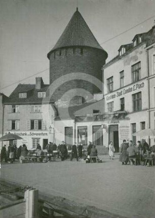 Fischmarkt Danzig mit Schwanenturm