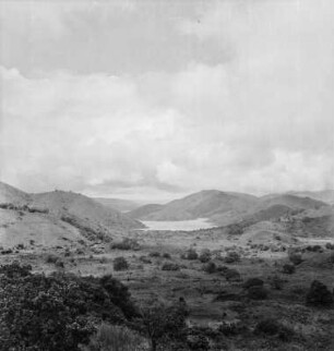 Bunyonyi-See : Blick von einem Hügel auf das nordwestliche Ende des Bunyonyi-See