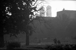 München: Hofgarten mit den Frauenkirchtürmen