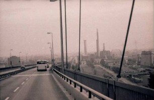 Hamburg: Fahrt über die Köhlbrandbrücke