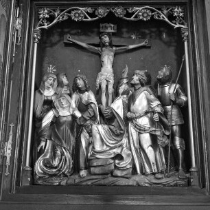 Hochaltar — Kreuzigung Christi