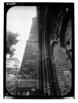 Neubrandenburg. Stadtkirche St. Marien (Wiederaufbau 1975-2001). Teilansicht