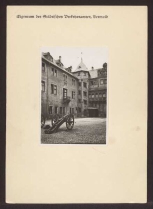 Der Innenhof des Schloßes. Detmold. Schloßplatz. Papierabzug