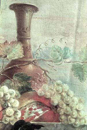 Stilleben mit Weinflaschen in einem Flaschenkühler, Früchten, Gläsern und einem Nautiluspokal