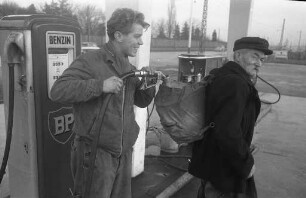 "Rucksacktanker" Johann Scheidl aus Rintheim.