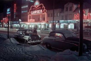 Hamburg. Reeperbahn im Winter, Kaffeehaus Lausen