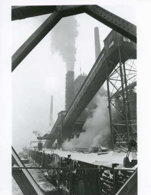 Hamburg. Hafen. Gaswerk Grasbrook