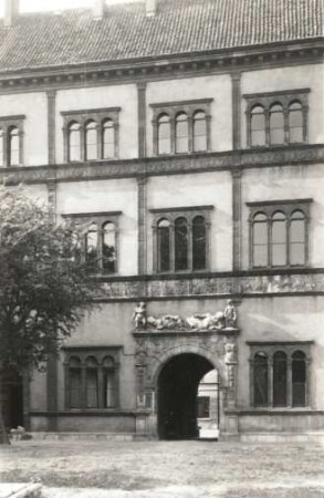Wismar. Fürstenhof. Neuer Hof (1553/1554). Teilansicht der Hofseite
