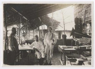 Günter Tessmann und Hans Jobelmann Weihnachten 1907 in der Station Nkolentangan