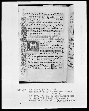 Graduale (Benediktinerhandschrift) — Initiale V (iri Galilei) mit der Himmelfahrt, Folio 107verso