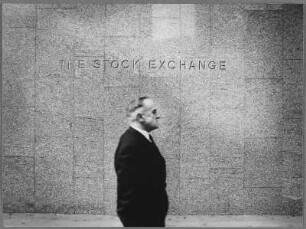 Mann vor der Londoner Börse