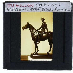 Tuallion, Amazone zu Pferde (Gruppe)