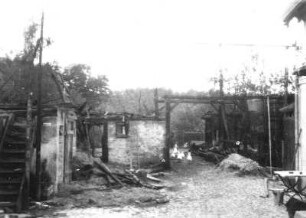 Böhlitz (Thallwitz-Böhlitz). Gut Tostlöbe. Hof mit Torhaus nach dem Brand